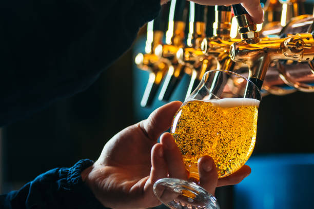 BEER ON TAP VS BEER IN A BOTTLE OR CAN